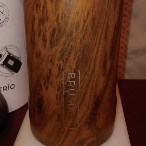 BrüMate Hopsulator Trio 3-in-1 Insulated Can Cooler for 12oz / 16oz Cans - Picture 3 of 4